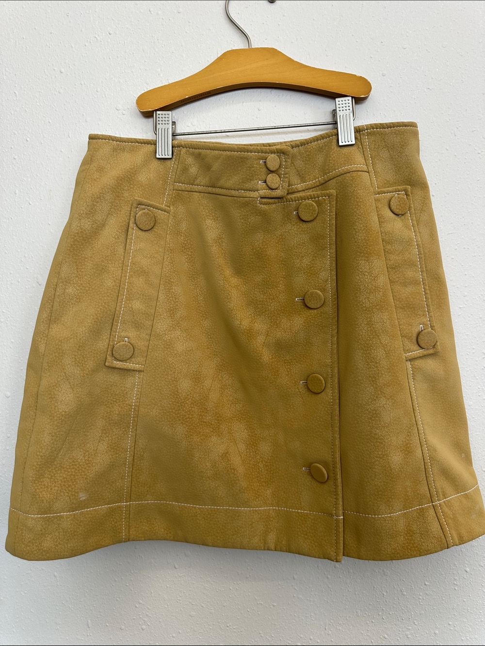 Mod-style miniskirt Women’s Button-Front A-Line Skirt faux leather sfera